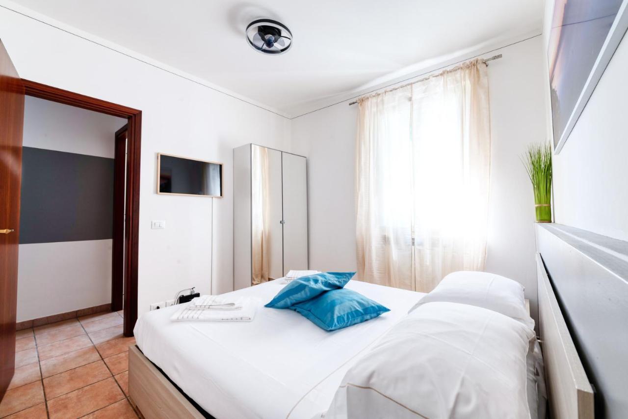 Wolf House - Peschiera Holiday - Jacuzzi Privata Peschiera del Garda Zewnętrze zdjęcie