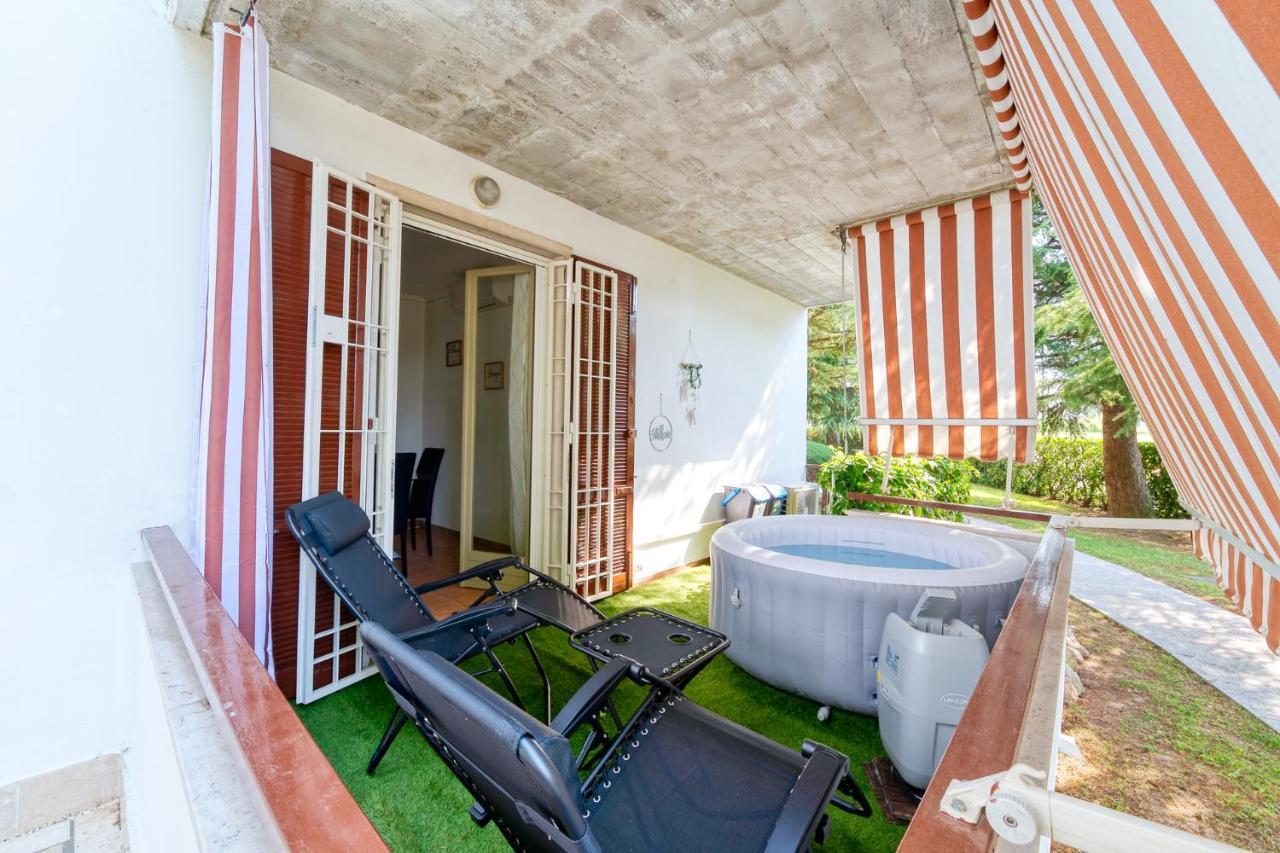 Wolf House - Peschiera Holiday - Jacuzzi Privata Peschiera del Garda Zewnętrze zdjęcie